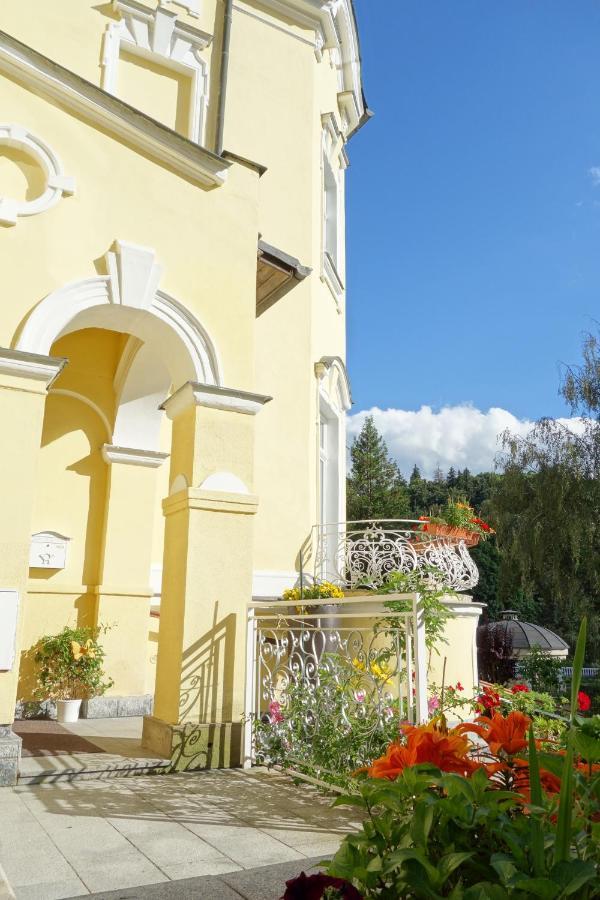 Villa Sonnenstrahl マリアーンスケー・ラーズニェ エクステリア 写真